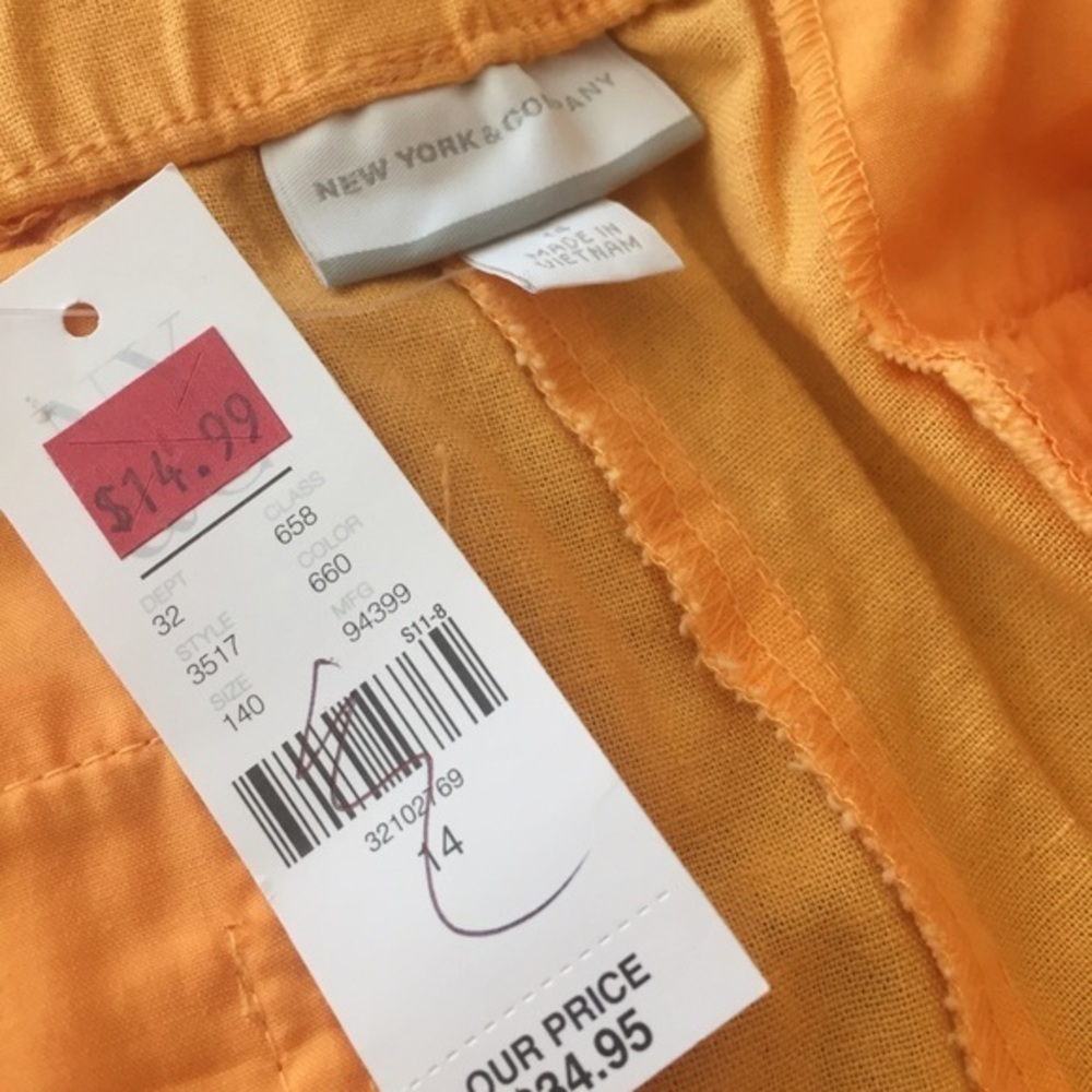 Linen Style Drawstring Shorts - Picture 3 of 3
